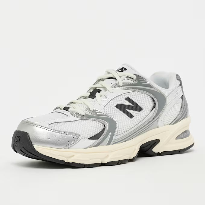 Sneakers for Everyday Wear & Streetwear - White/Silver