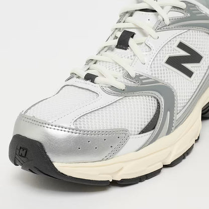 Sneakers for Everyday Wear & Streetwear - White/Silver