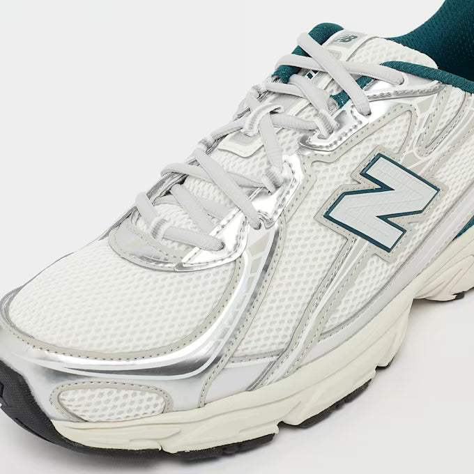 Sneakers for Everyday Wear & Streetwear - Beige/Green