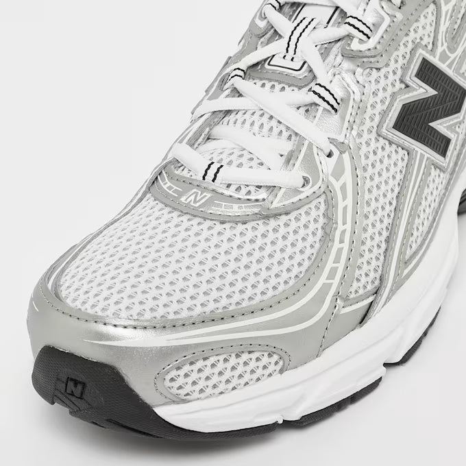 Sneakers for Everyday Wear & Streetwear - White/Silver