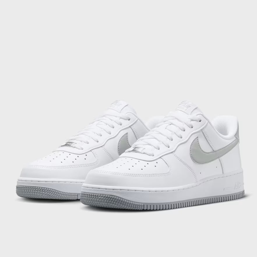 Men's Retro Sneakers for Everyday Wear & Streetwear - White